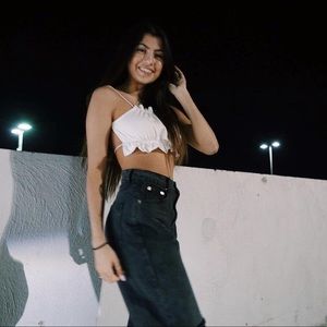 Meet your Posher, Cynthia